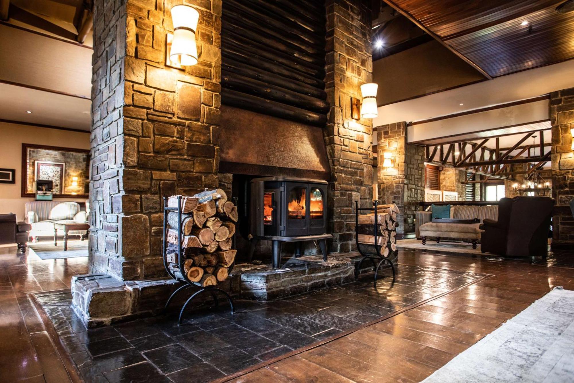 Drakensberg Sun Resort Cathkin Park Екстериор снимка